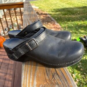 Dansko Ingrid Clog Size 40, Black oiled leather